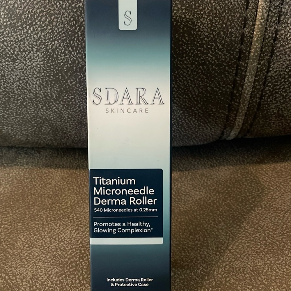 Titanium Microneedle Derma Roller - Gray